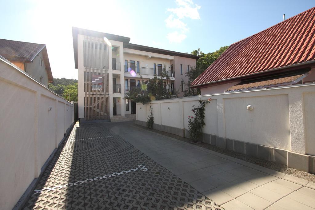 Studio Apartcity Брашов Екстериор снимка