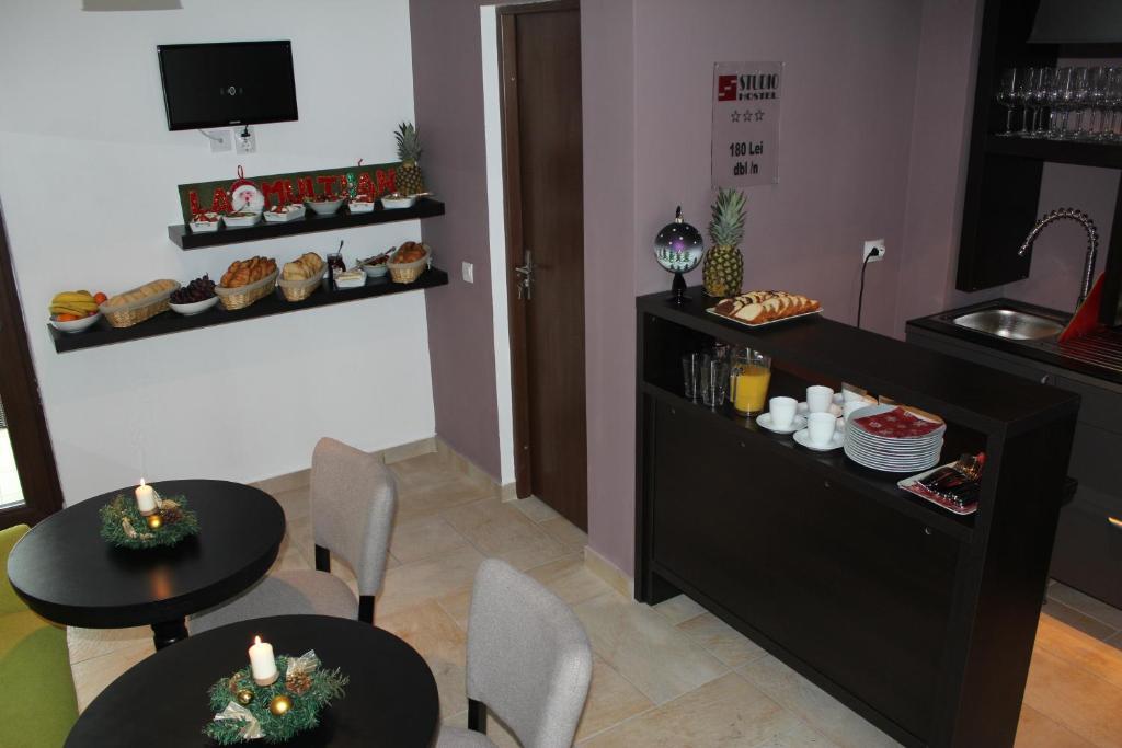 Studio Apartcity Брашов Екстериор снимка