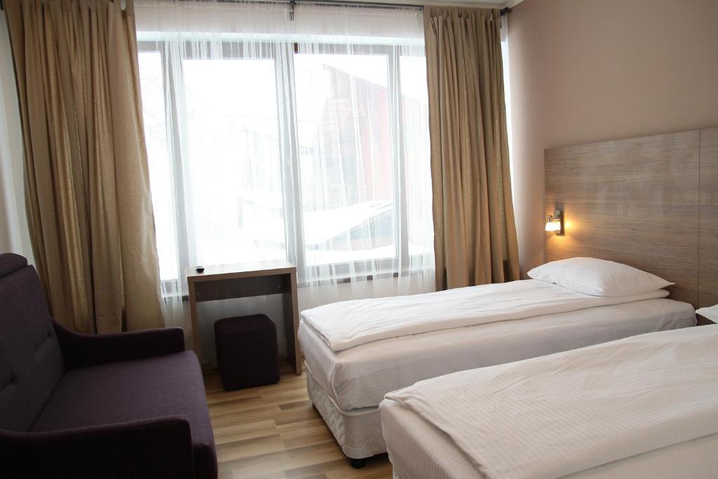 Studio Apartcity Брашов Екстериор снимка