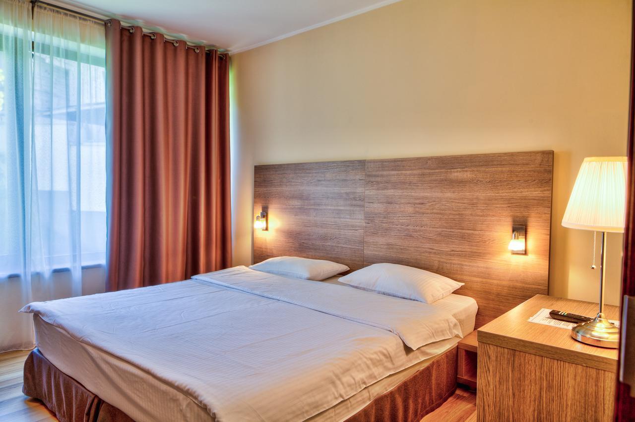 Studio Apartcity Брашов Екстериор снимка